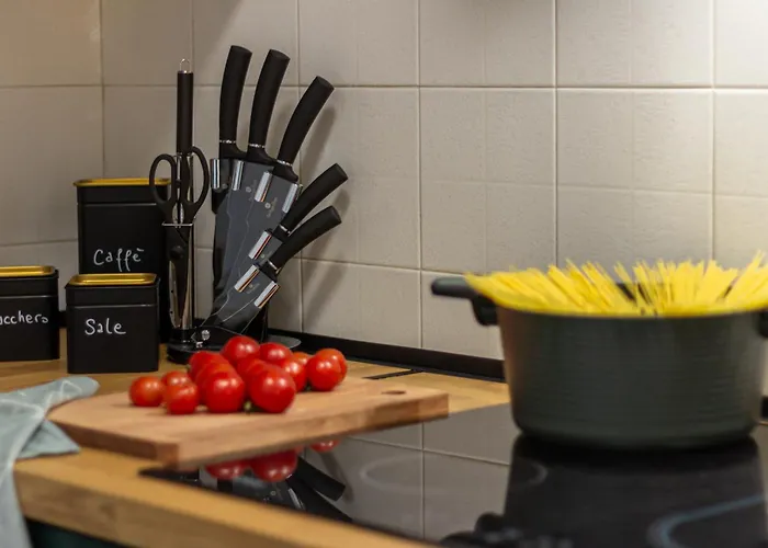 Style Shelter With Garden Near Downtown *