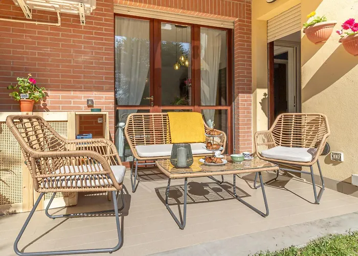 Style Shelter With Garden Near Downtown Apartmán